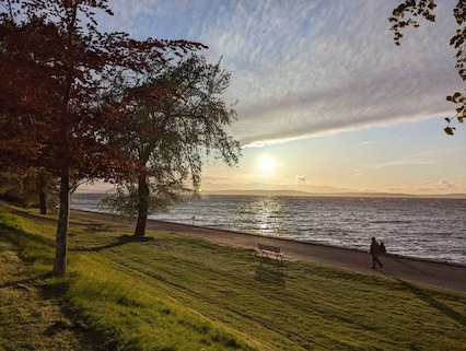 Alki Beach Park