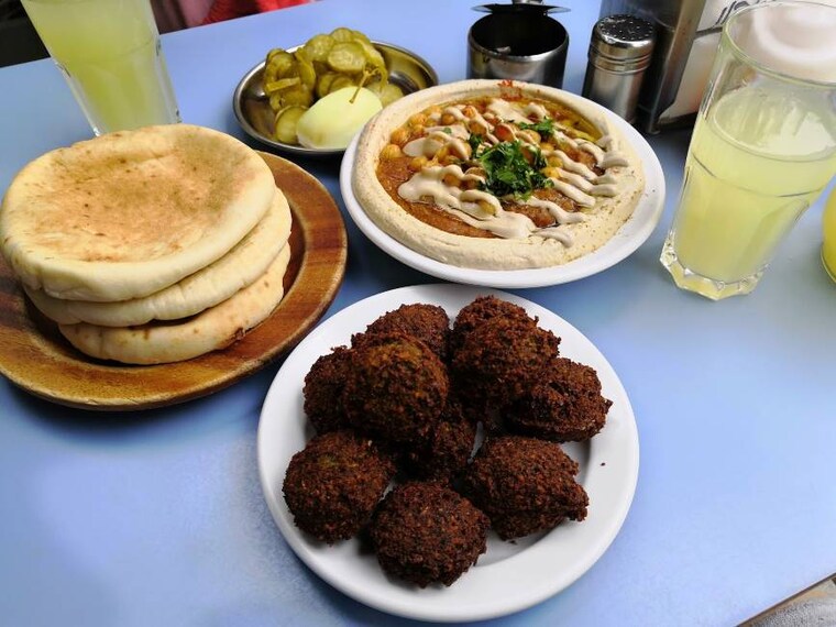Tel_Aviv_Hummus_Abu_Dabi_4