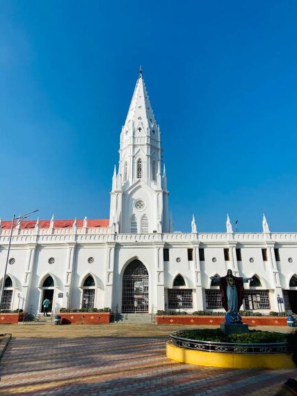 Thanjavur_Poondi_Matha_Basilica_2