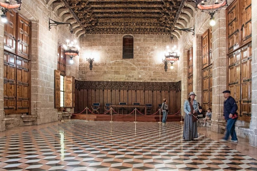Valencia_La_Lonja_de_la_Seda_4
