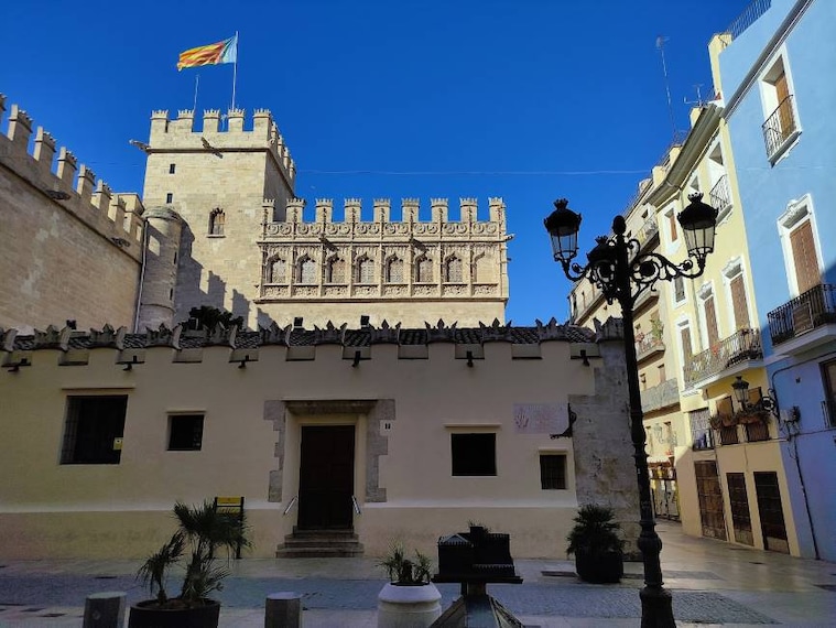 Valencia_La_Lonja_de_la_Seda_5