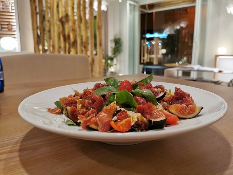 Valencia_Lia_Valencia_3