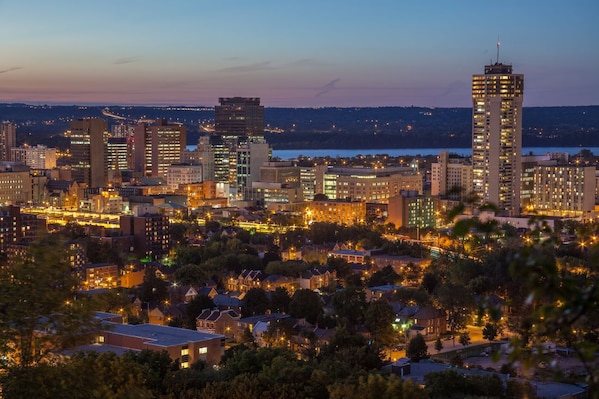 hamilton_skyline_night-5