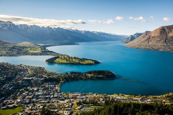 queenstown_4_l_600_900.jpg