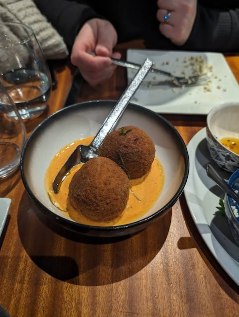 Aroma Meze