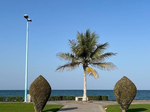 Almenyal Beach Park