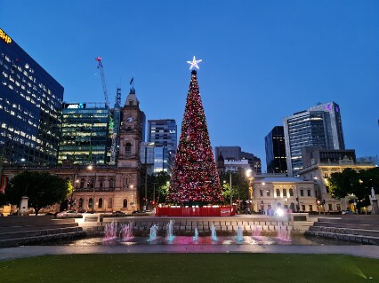 Adelaide_Victoria_Square_3