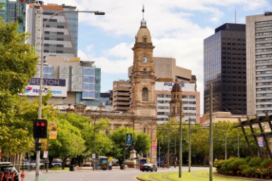 Adelaide_Victoria_Square_4