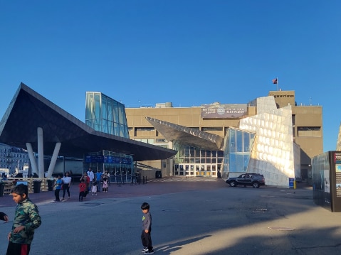 Boston_New_England_Aquarium_1