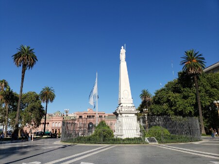 Buenos_Aires_Plaza_de_Mayo_1