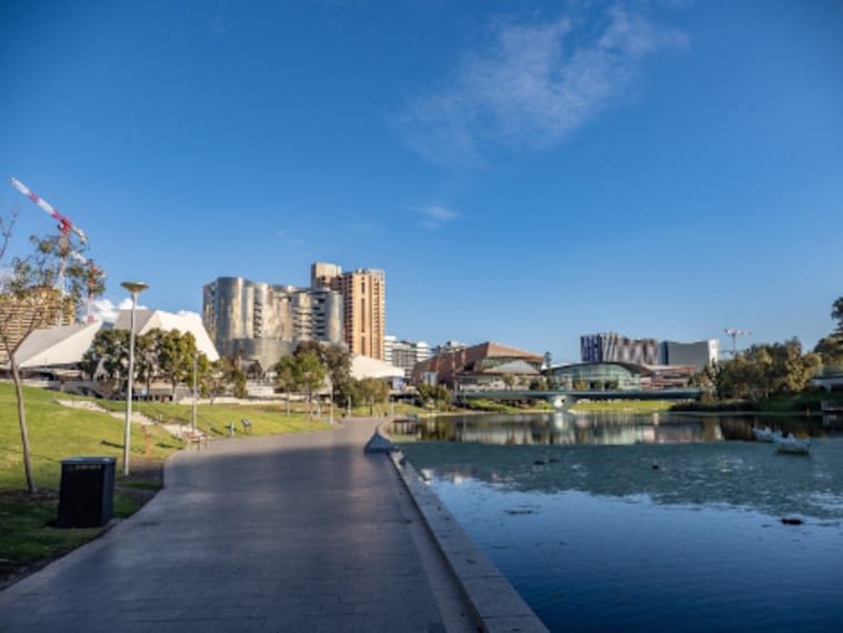Adelaide_Elder_Park_3