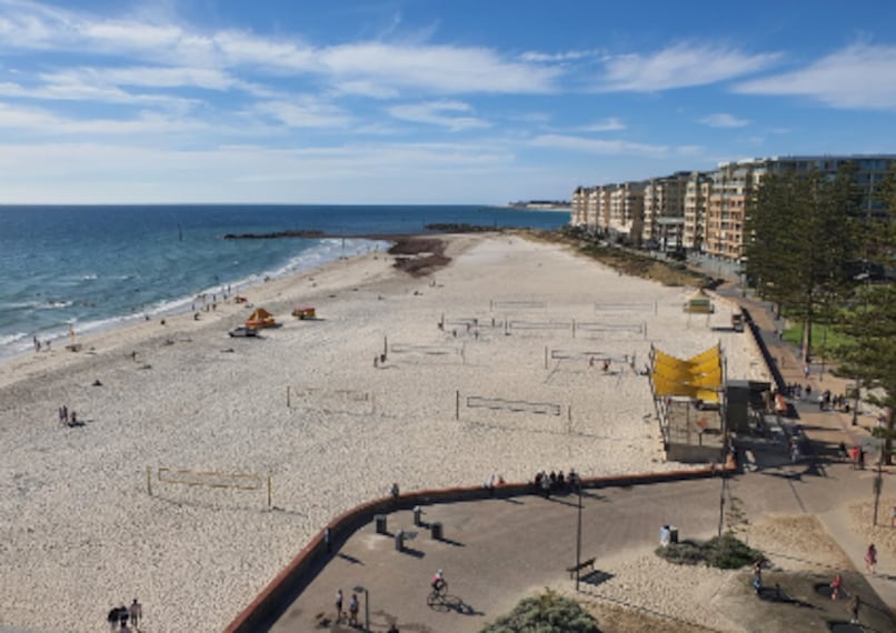 Adelaide_Glenelg_Beach_5