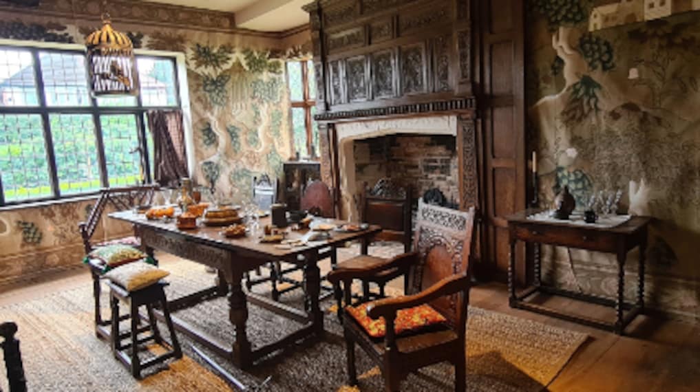 Birmingham_Blakesley_Hall_Museum_2