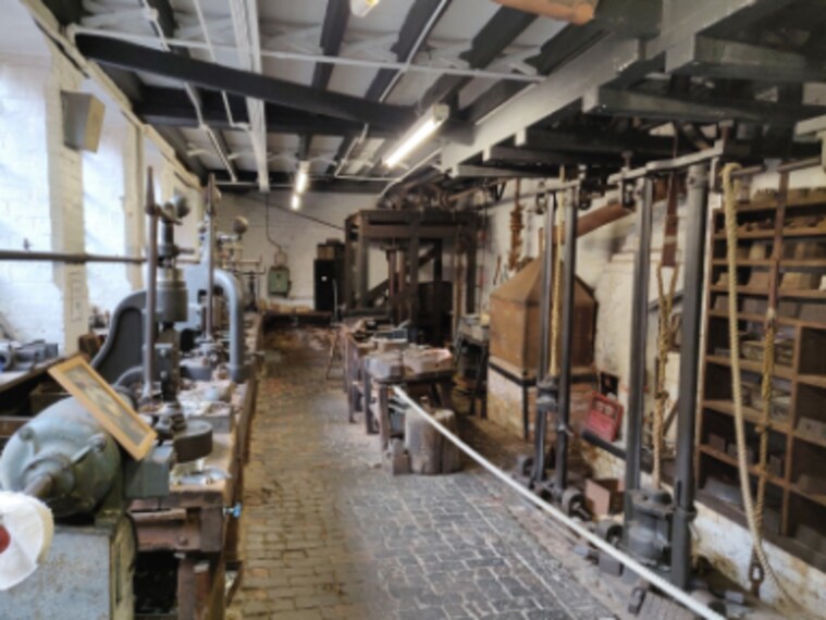 Birmingham_The_Coffin_Works_4