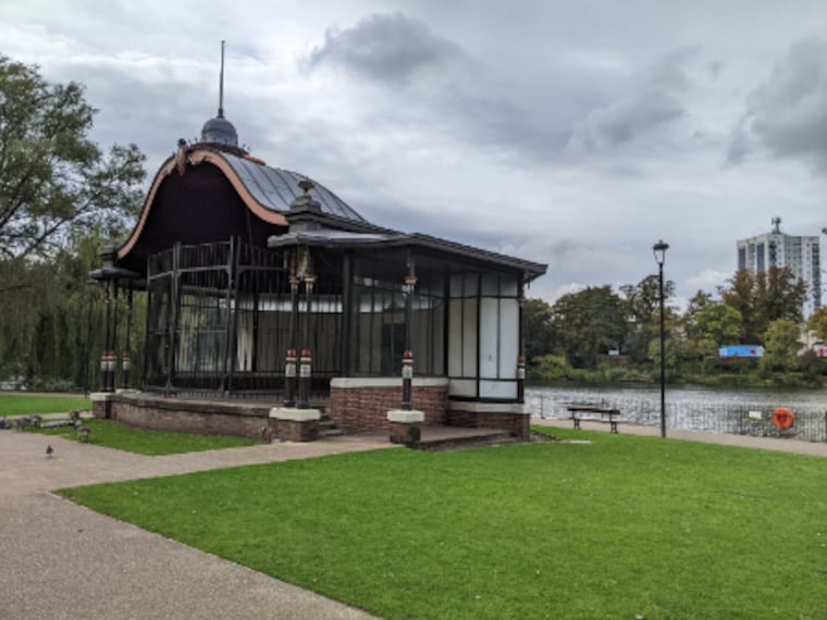 Birmingham_Walsall_Arboretum_3