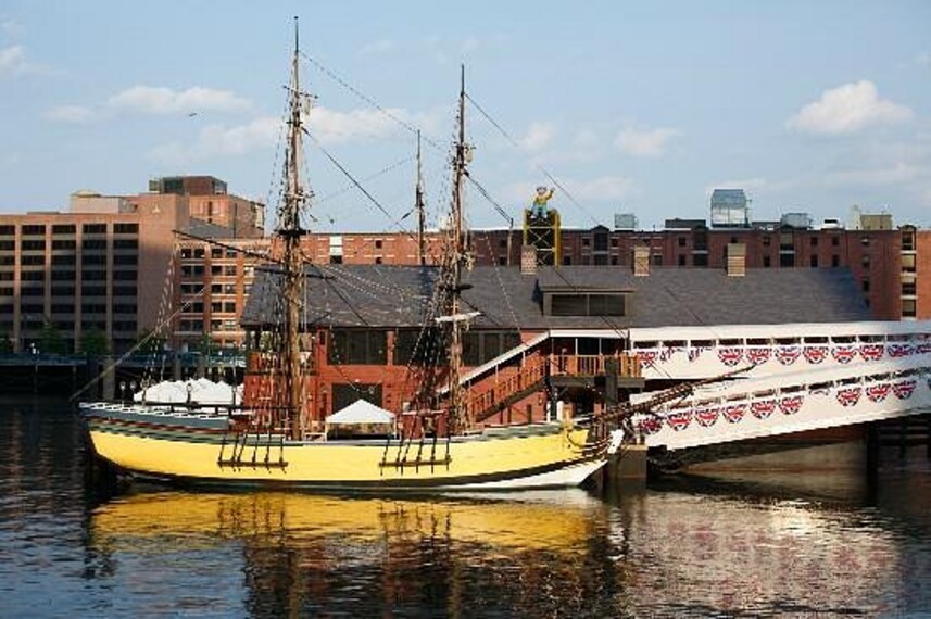Boston_Boston_Tea_Party_Ships_&_Museum_2