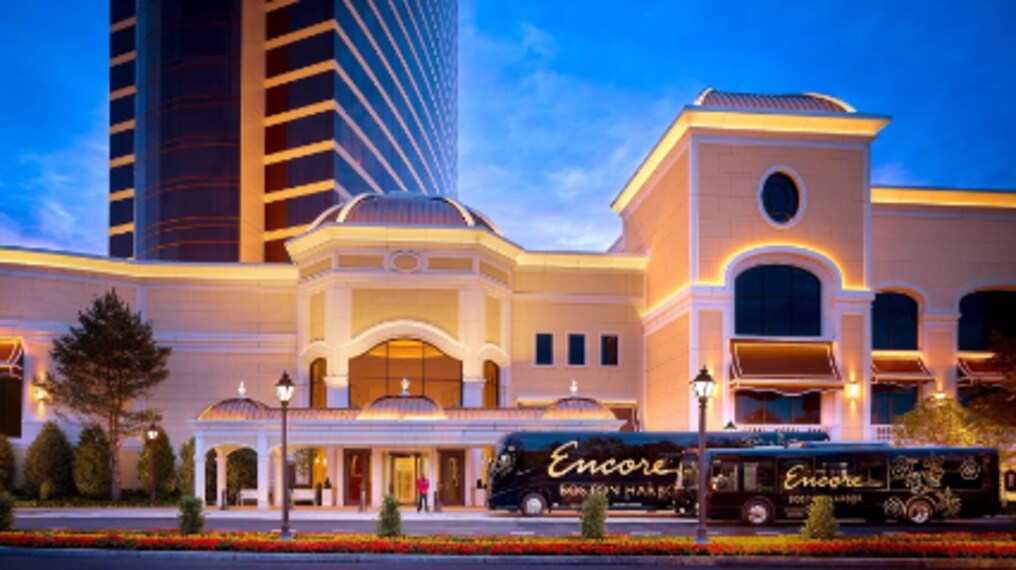 Boston_Encore_Harbour_1