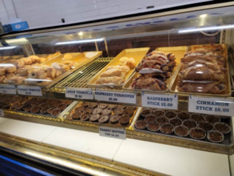 Boston_Mikes_Pastry_4
