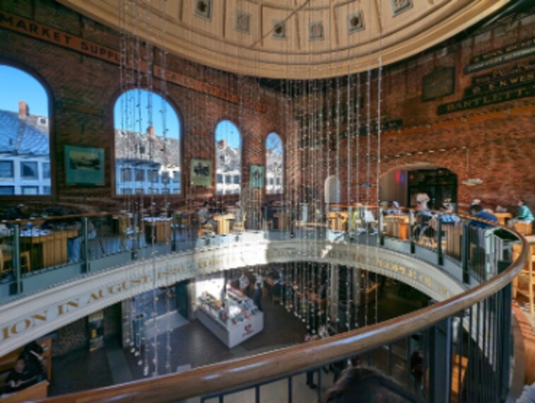 Boston_Quincy_Market_3