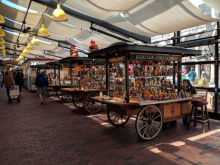 Boston_Quincy_Market_4