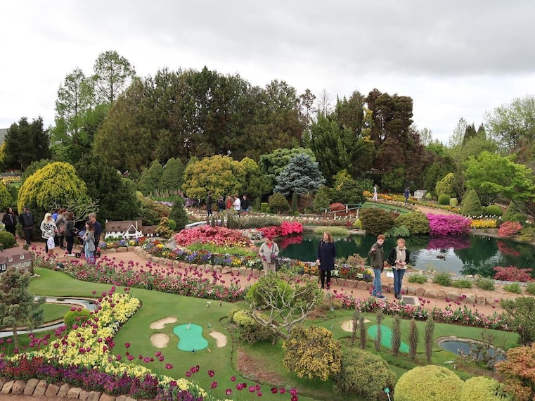 Canberra_Cockington_Green_Gardens_3