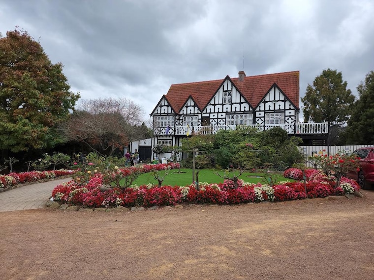 Canberra_Cockington_Green_Gardens_7