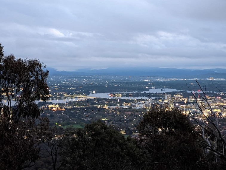 Canberra_Mount_Ainslie_Lookout_2