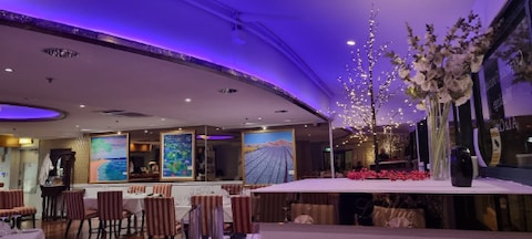 La Vue Waterfront Restaurant