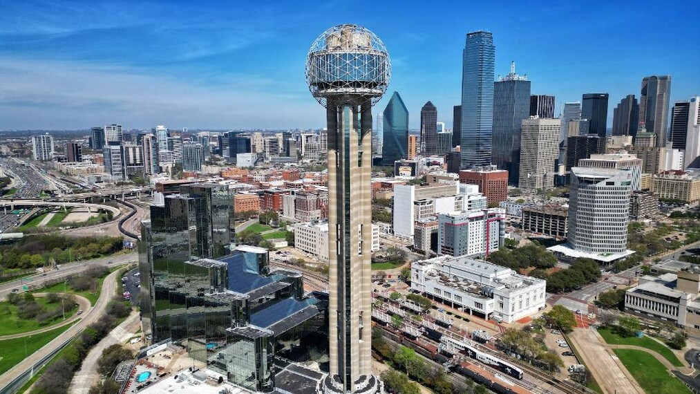 Dallas_Reunion_Tower_3