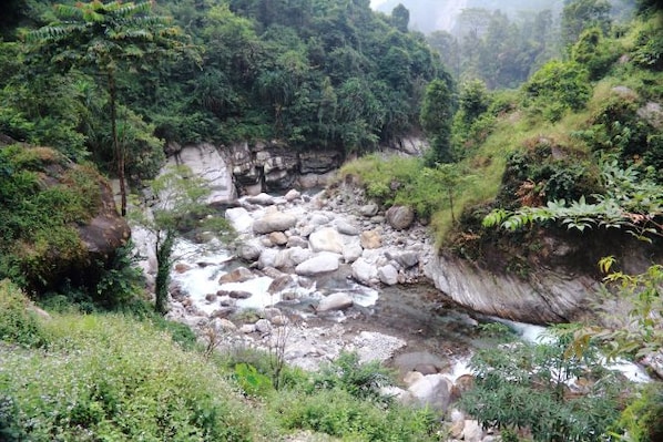 Destinatoin_img_Lava_2