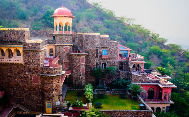 Neemrana_tv_destination_img_3