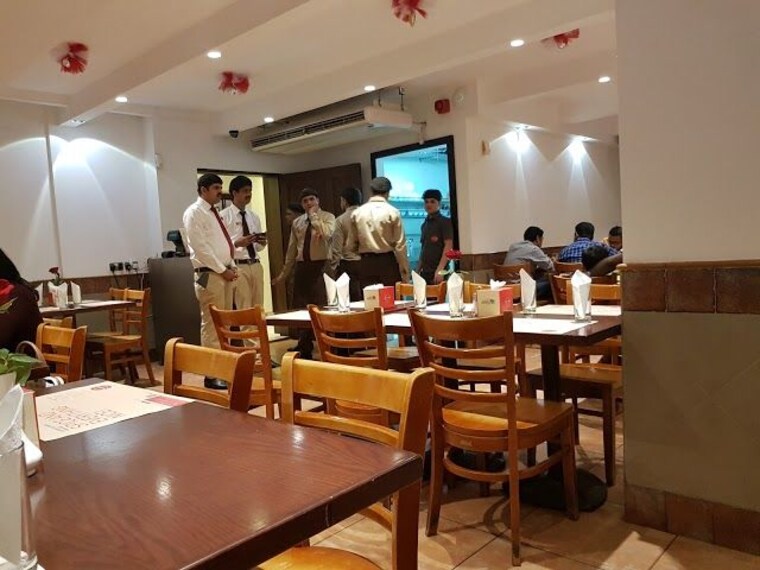 dubai_calicut_paragon_1