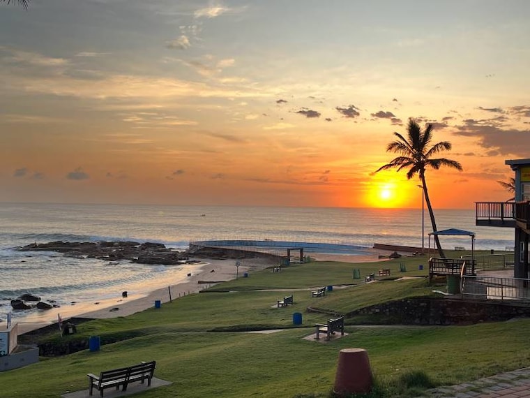 Durban_Scottburgh_Beach_3