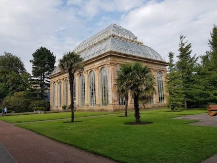 Walk the Royal Botanic Garden