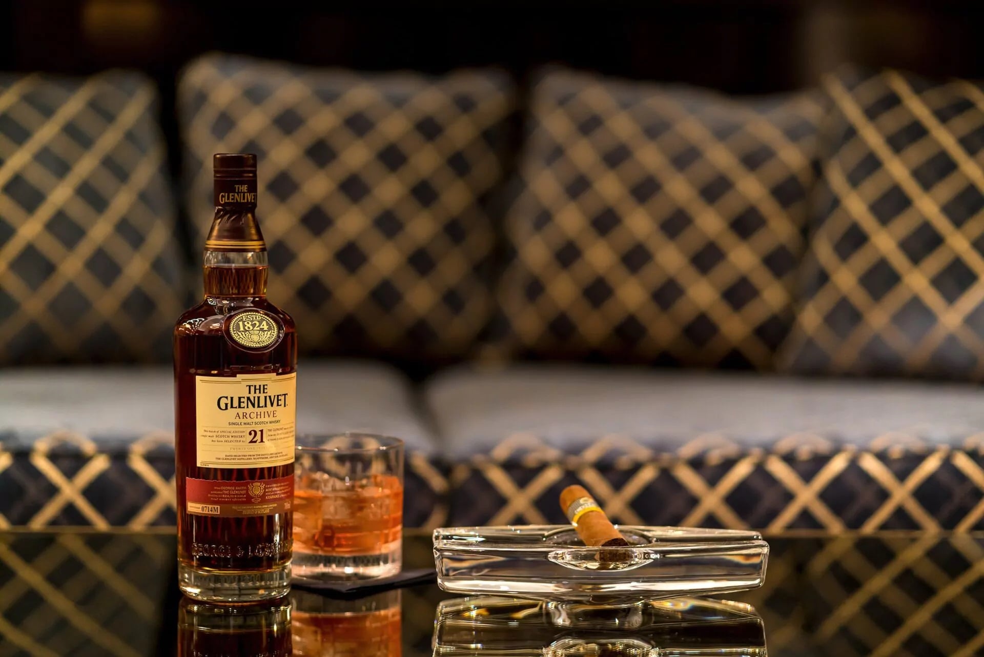 Whisky & Cigar Lounge