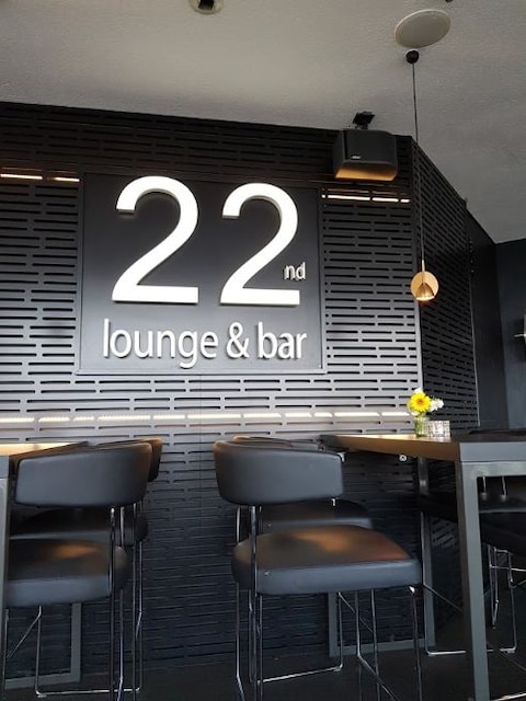 22nd Lounge & Bar