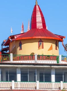 Praying at Hanuman Tok