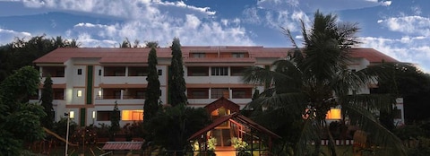 Abhishek Beach Resort