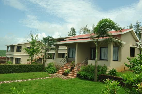 ganapatipule_nakshatra_beach_resort_by_O_nest.