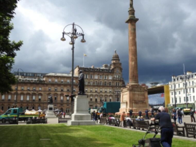 Glasgow_George_Square_3