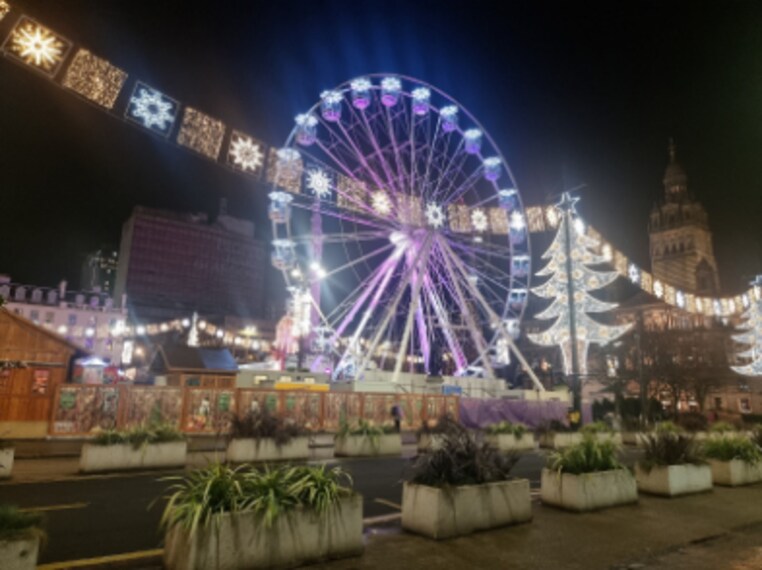 Glasgow_George_Square_5