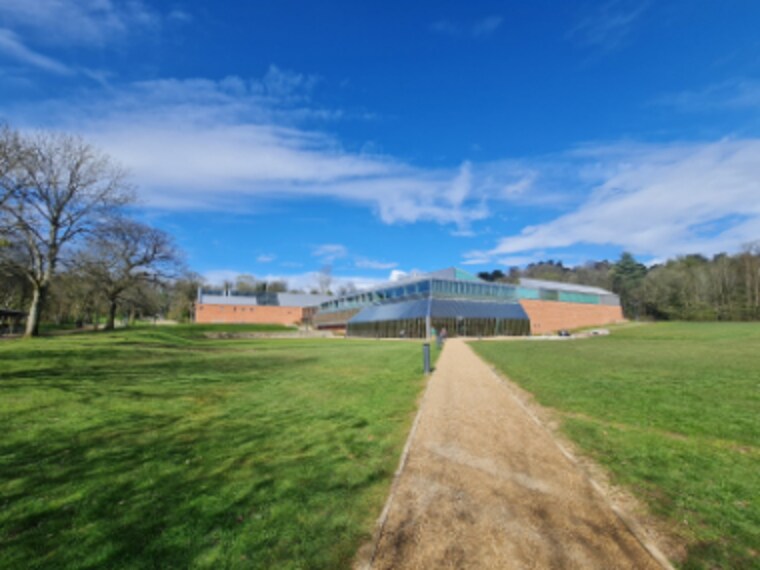 Glasgow_The_Burrell_Collection_2