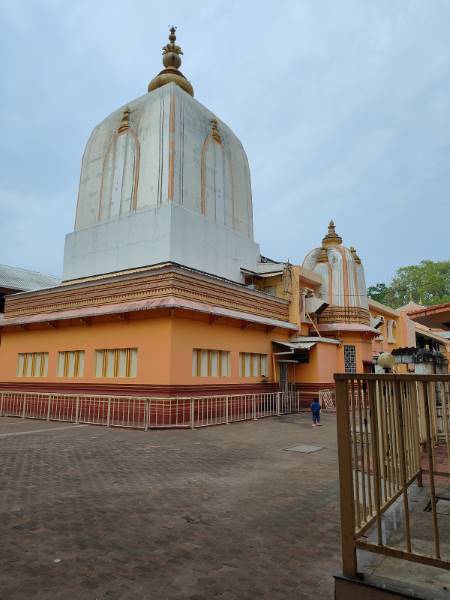 Goa_Shri_Damodar_Temple_Zambaulim_9