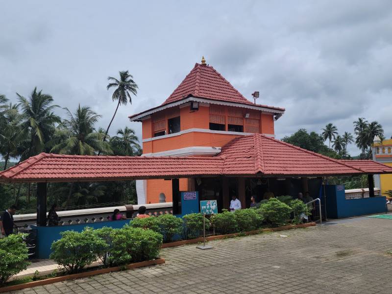 Goa_Shri_Mangueshi_Temple_5