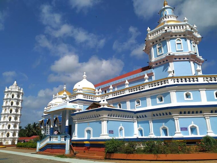 Goa_Shri_Mangueshi_Temple_6