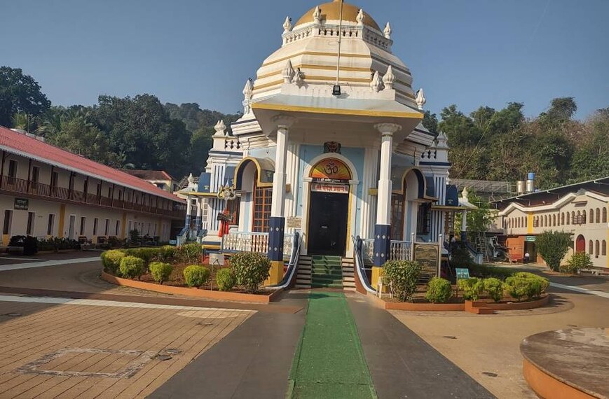 Goa_Shri_Mangueshi_Temple_8