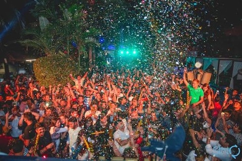 SinQ Night Club