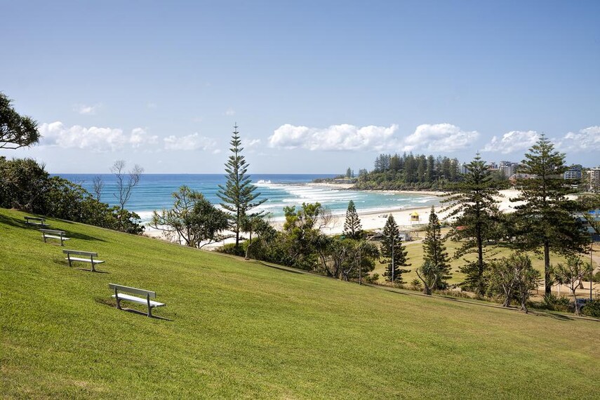 Coolangatta_Beach_3