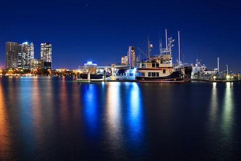 Sightseeing & Dinner Cruise