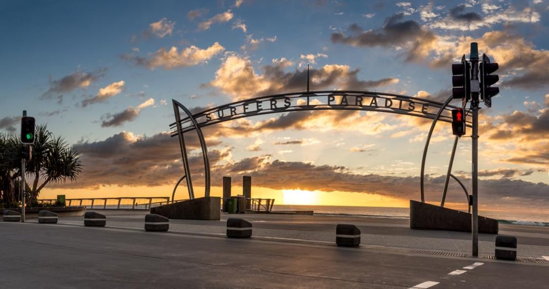 Surfers_Paradise_Beach_1